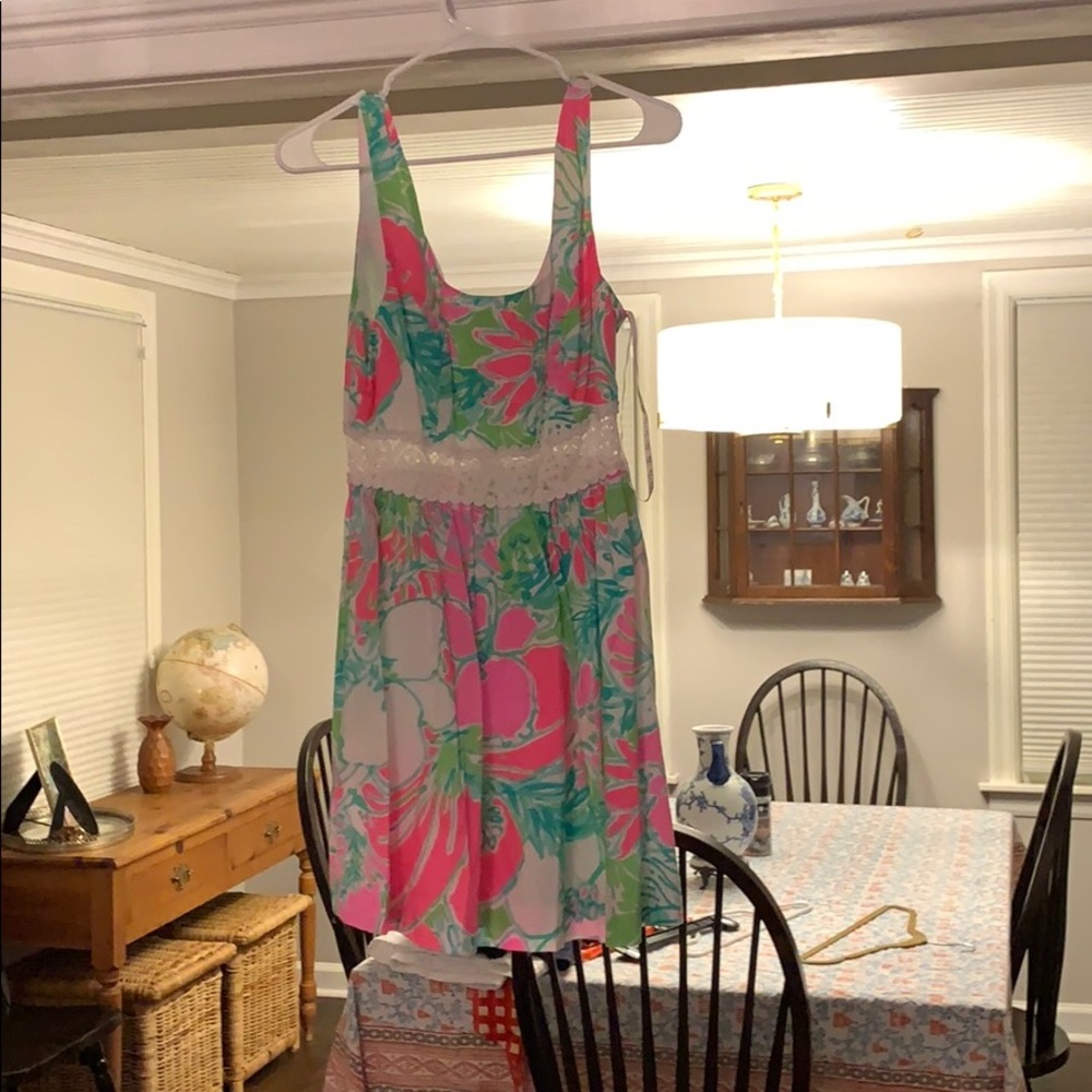 Empire waist dress with see-through lace